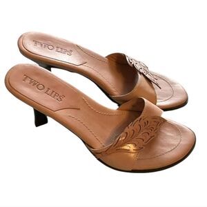 Two Lips Beige Leaf Leather 3" Heels Mule Sandals Size 8.5